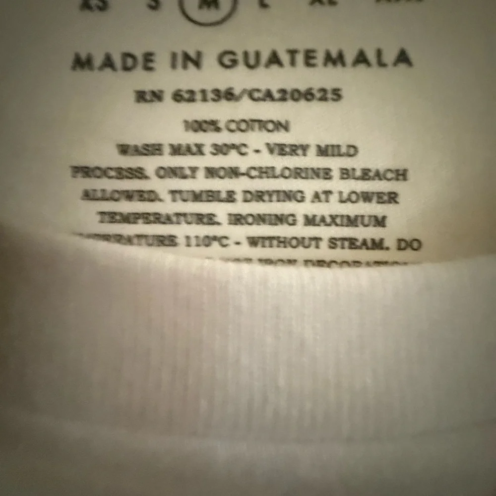 Guess White Short Sleeve Tee with Multicolor Logo - Picture 3 of 3